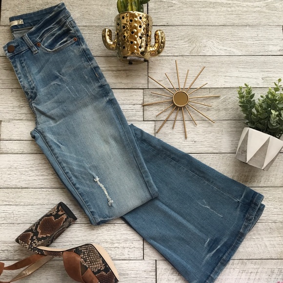 chelsea and violet bell bottom jeans